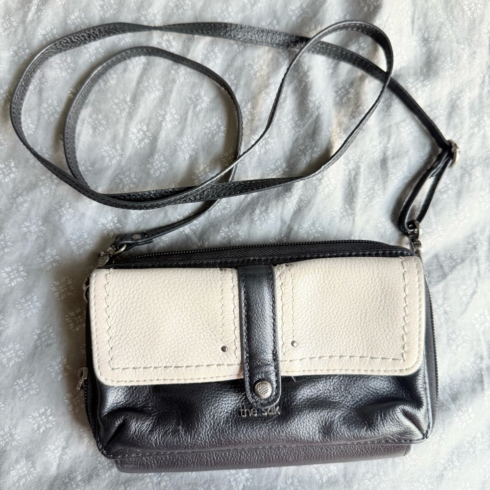 The Sak Leather Crossbody Wallet Bag – Black & Cream